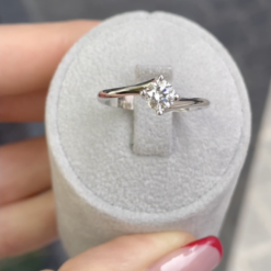 JANE TWIST SOLITAIRE RING