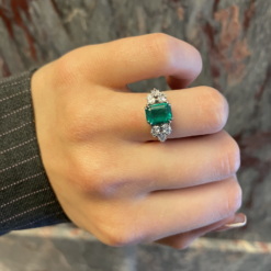 ALICE TROPICAL EMERALD RING