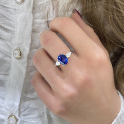 ARIELLE SAPPHIRE RING