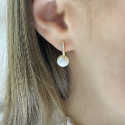 HANGING PEARL EARRINGS